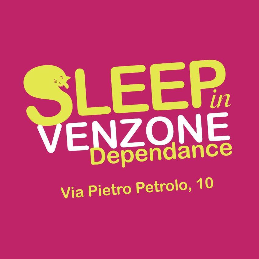 Готель Sleep In Venzone Depandance Екстер'єр фото